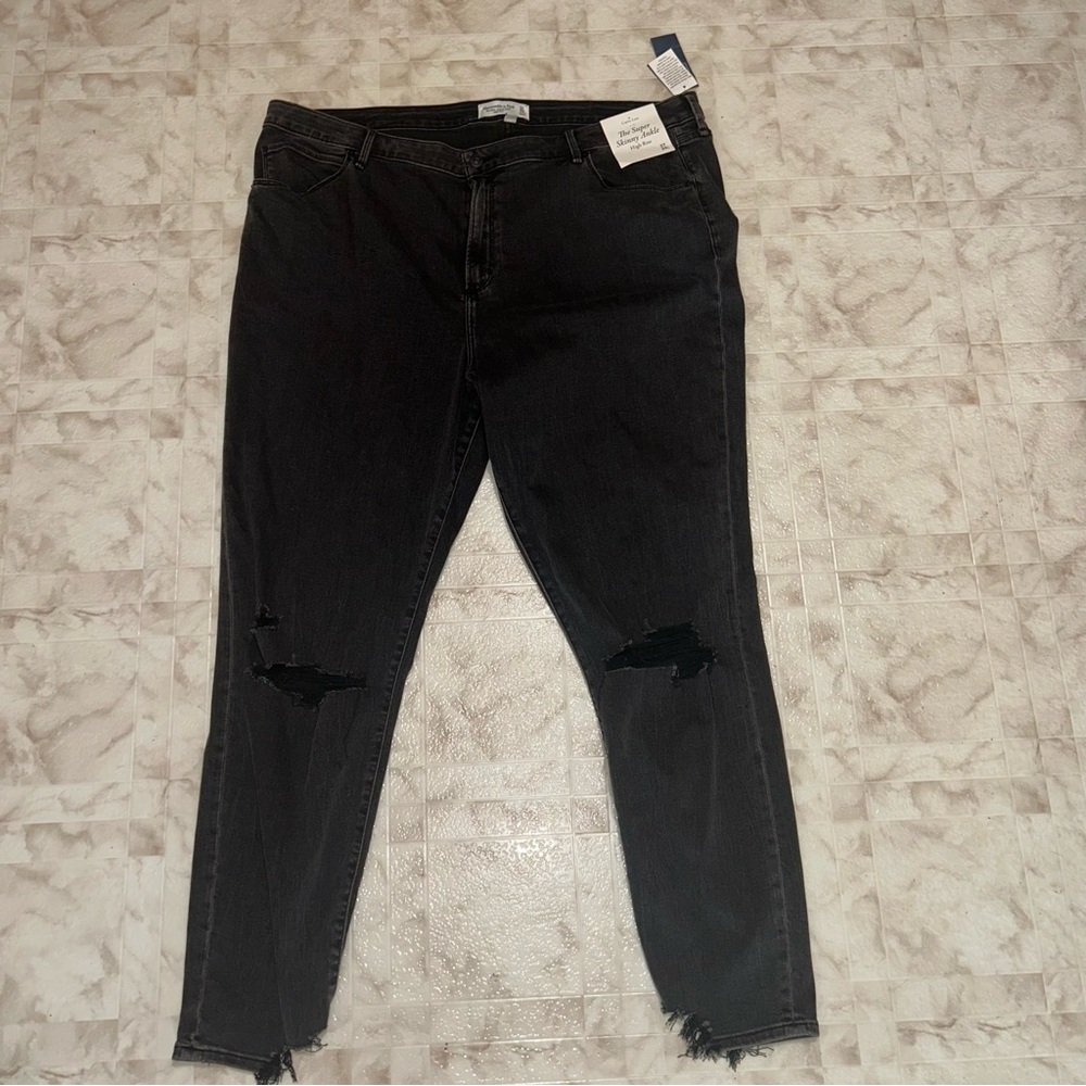 A&F Plus Size Curve Super Skinny Ankle High Rise Distressed Black 37 / 24 Long - Picture 4 of 14